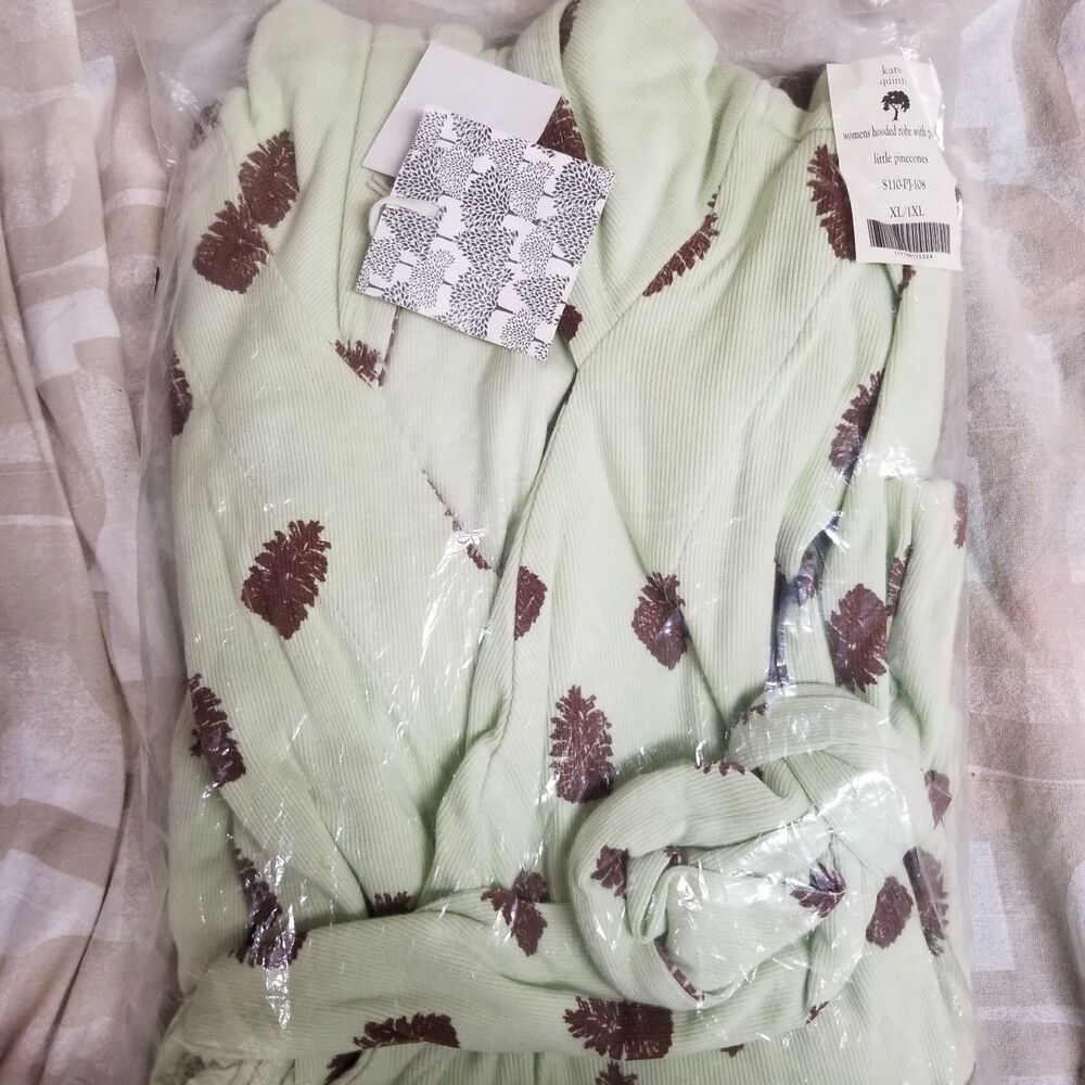 Kate Quinn Little Pinecones Hooded Robe with Pockets